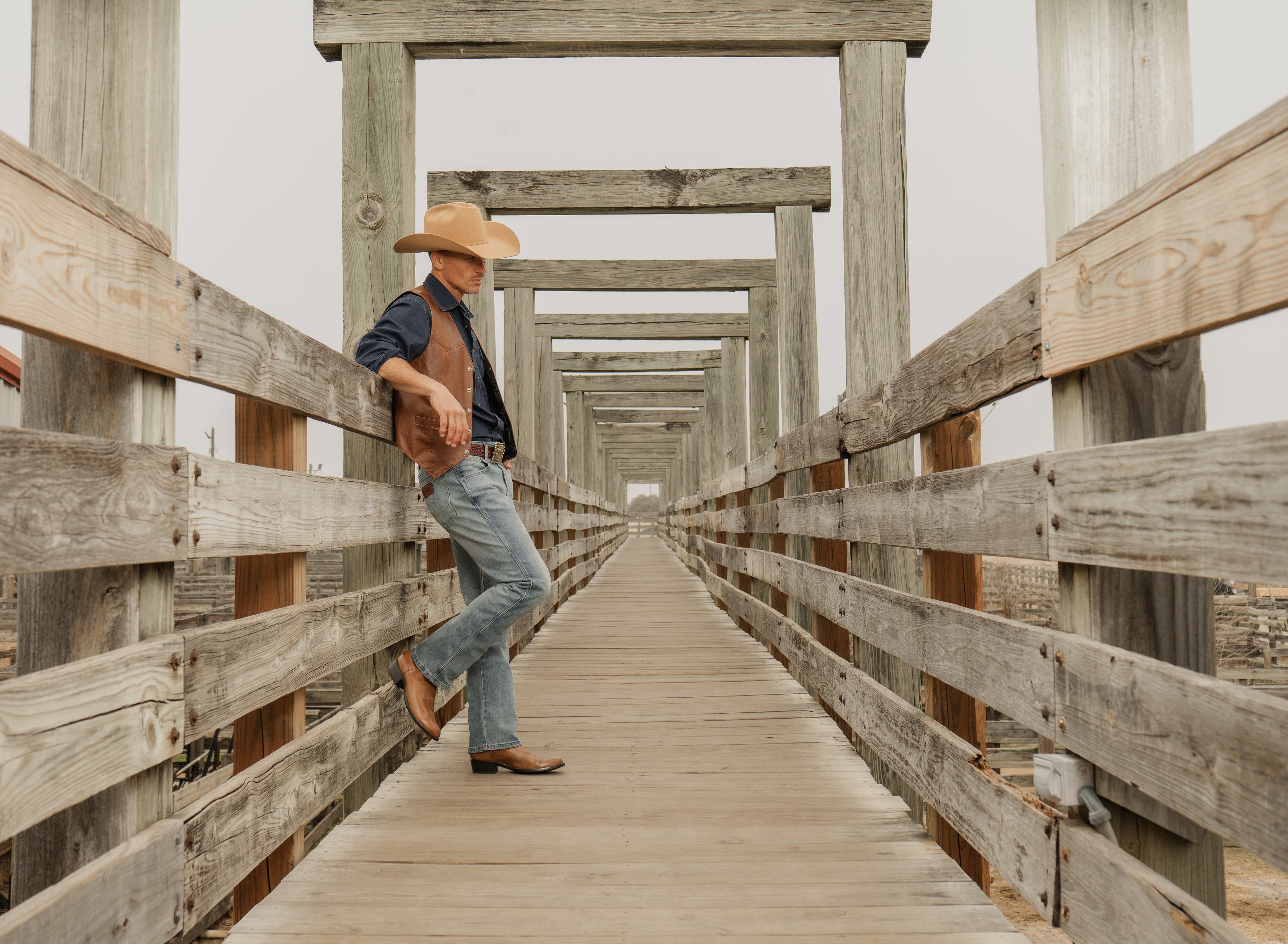 FAIRFAX LEATHER BOOT | Lifestyle 1