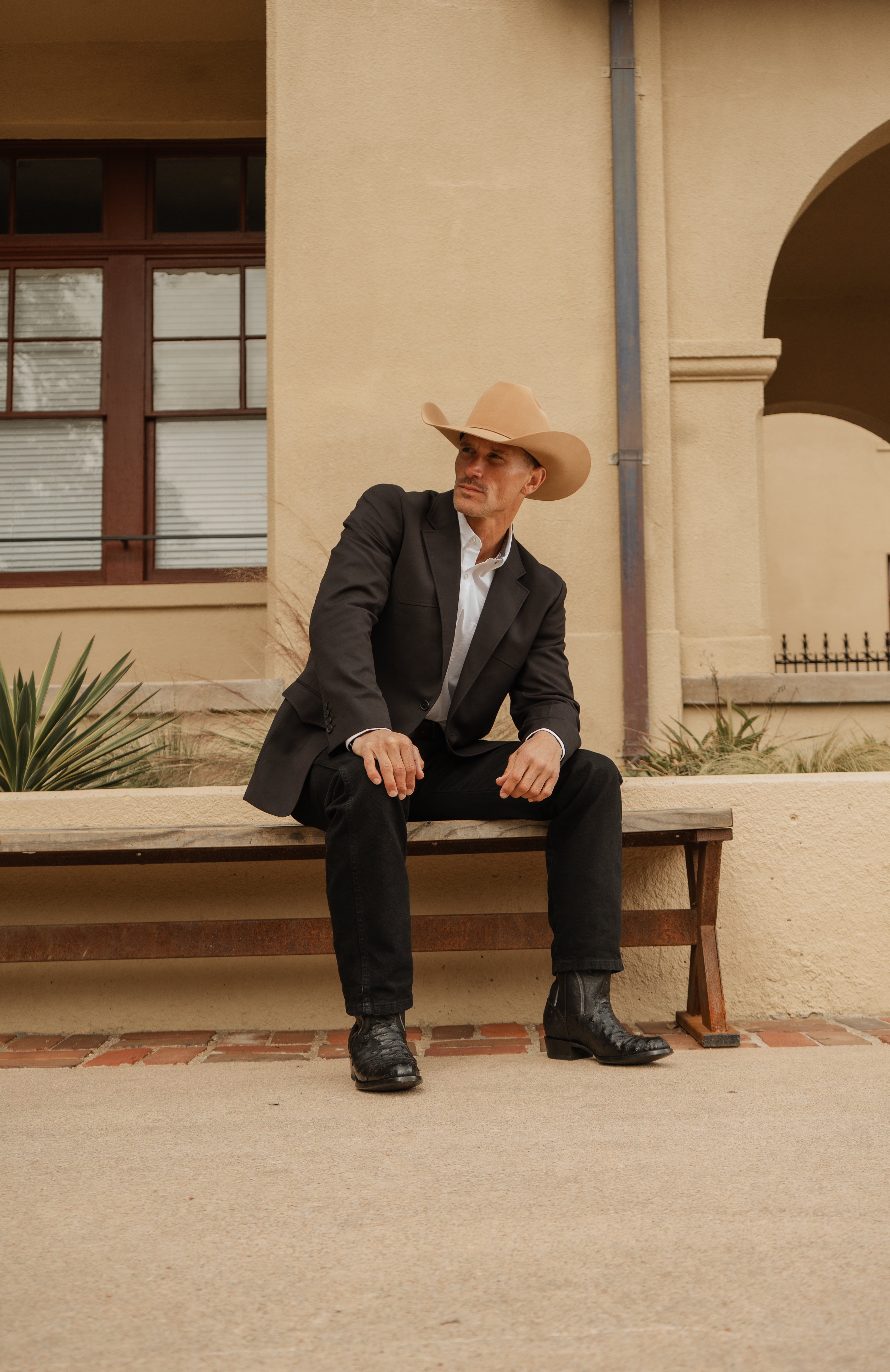 STANFORD FULL QUILL OSTRICH BOOT | Lifestyle 1