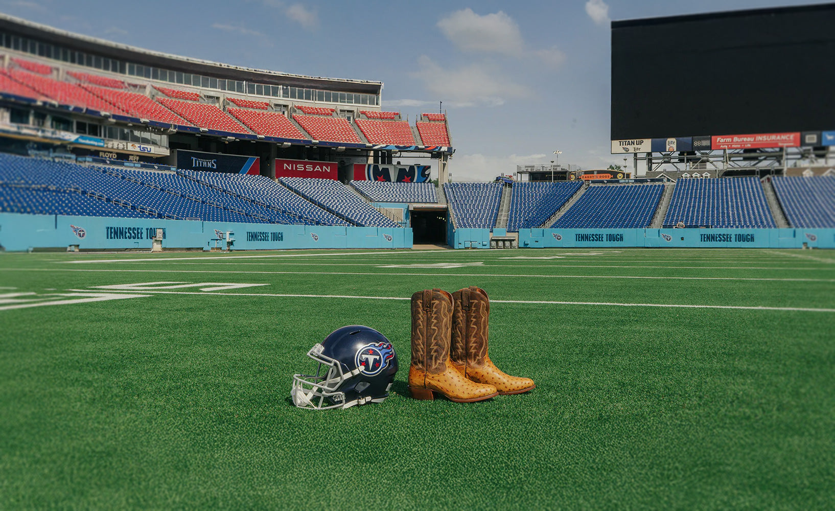 <h1><strong>Dan Post x Tennessee Titans</strong></h1>